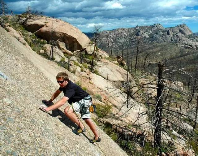 野玩儿--高手教你从专业术语学习攀岩技法